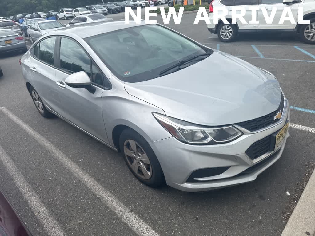 Thumbnail: 2016 Chevrolet Cruze - 4