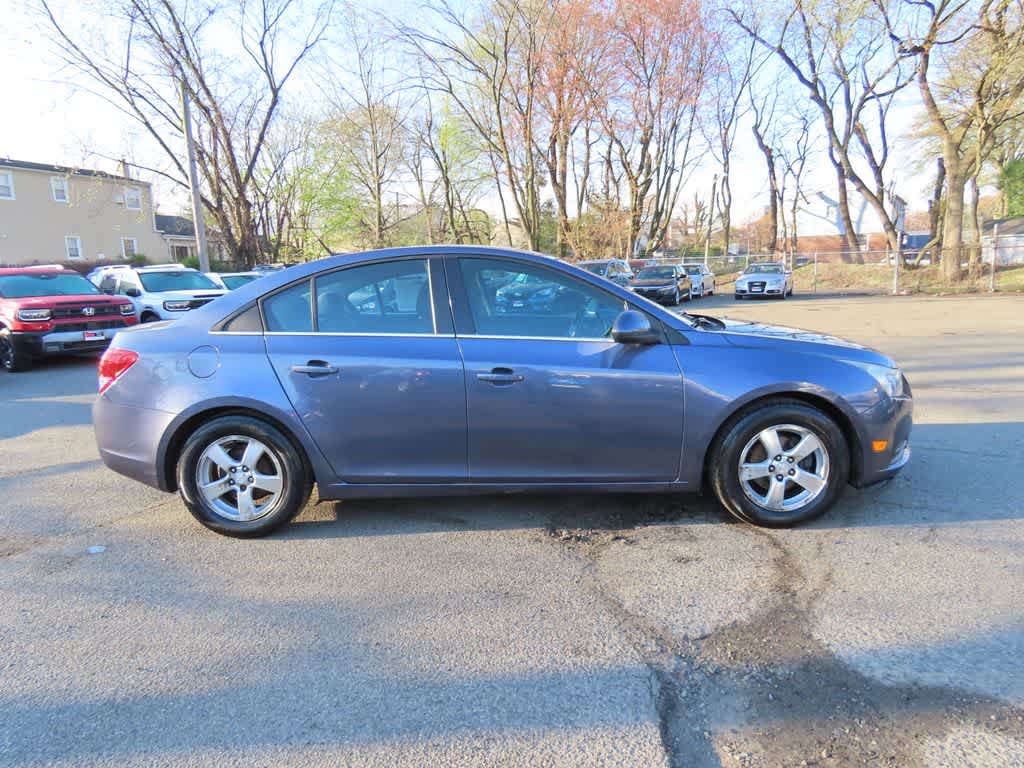Thumbnail: 2014 Chevrolet Cruze - 3