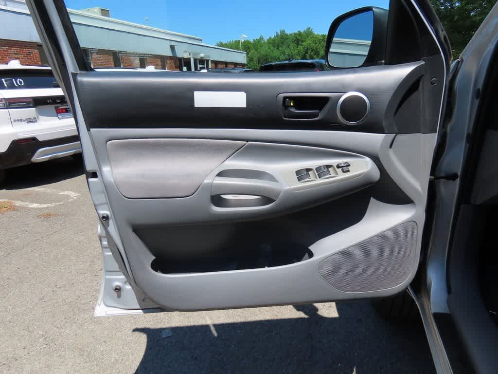2006 Toyota Tacoma Base 16