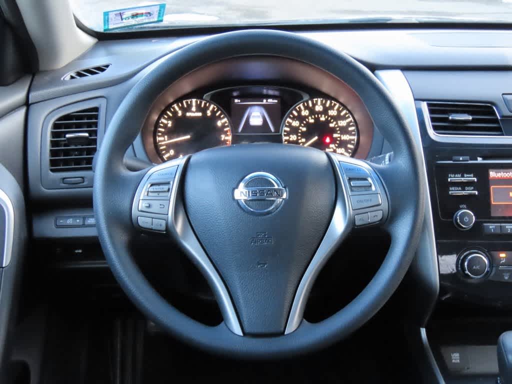Thumbnail: 2015 Nissan Altima - 18