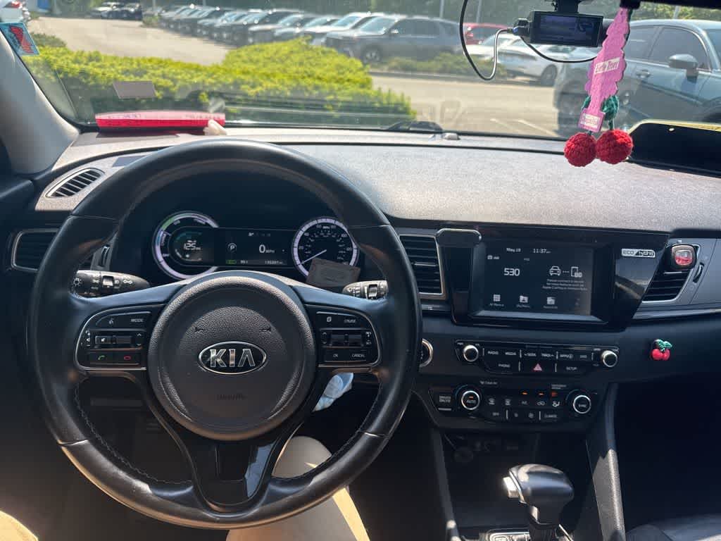 Thumbnail: 2017 Kia Niro - 18
