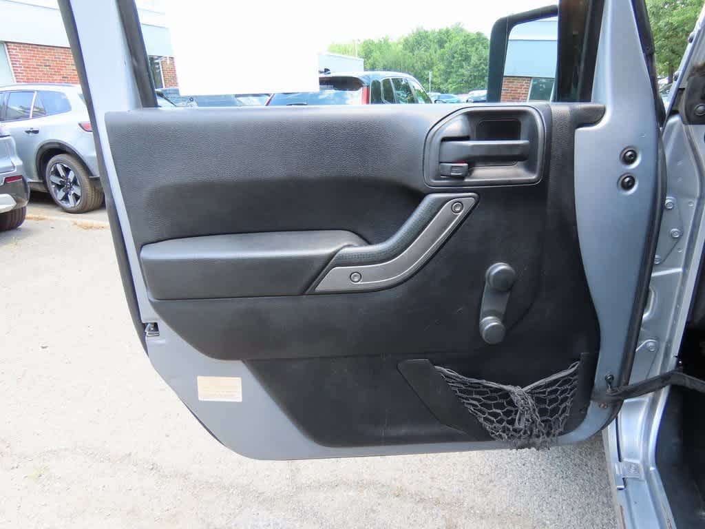 Thumbnail: 2014 Jeep Wrangler - 14
