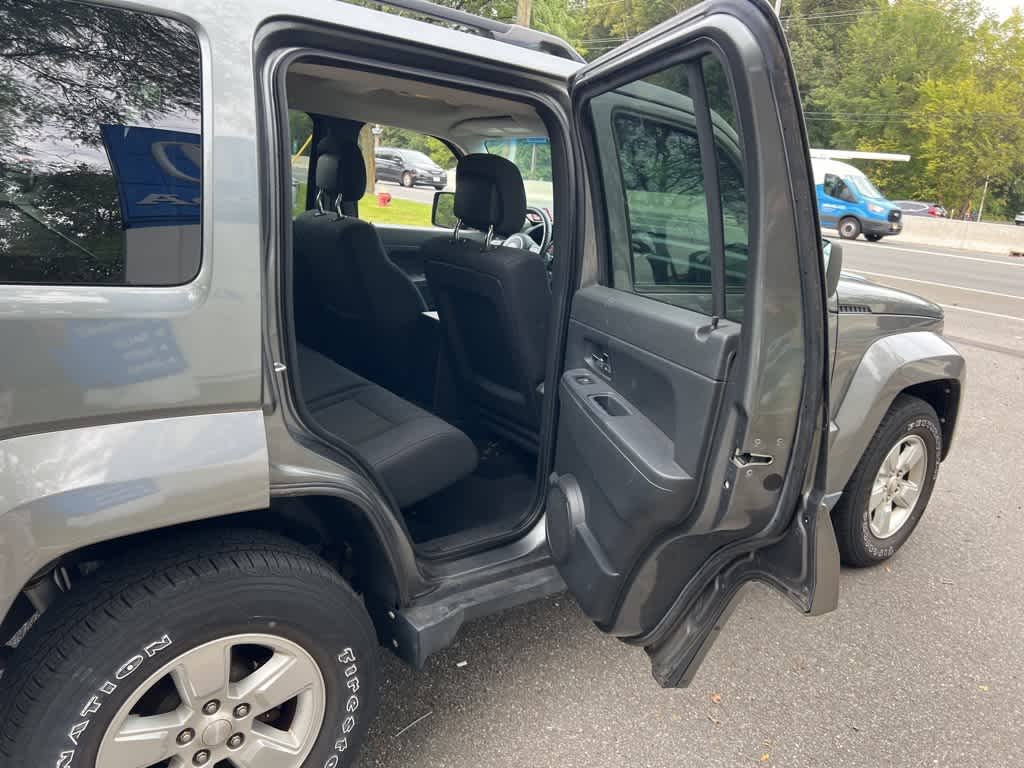 Thumbnail: 2012 Jeep Liberty - 21