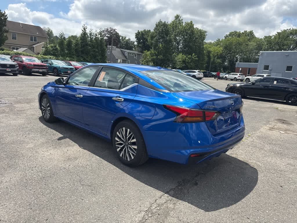 Thumbnail: 2025 Nissan Altima - 11