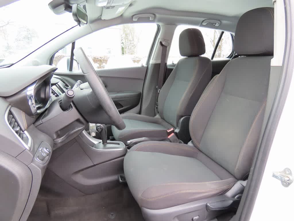 Thumbnail: 2018 Chevrolet Trax - 12