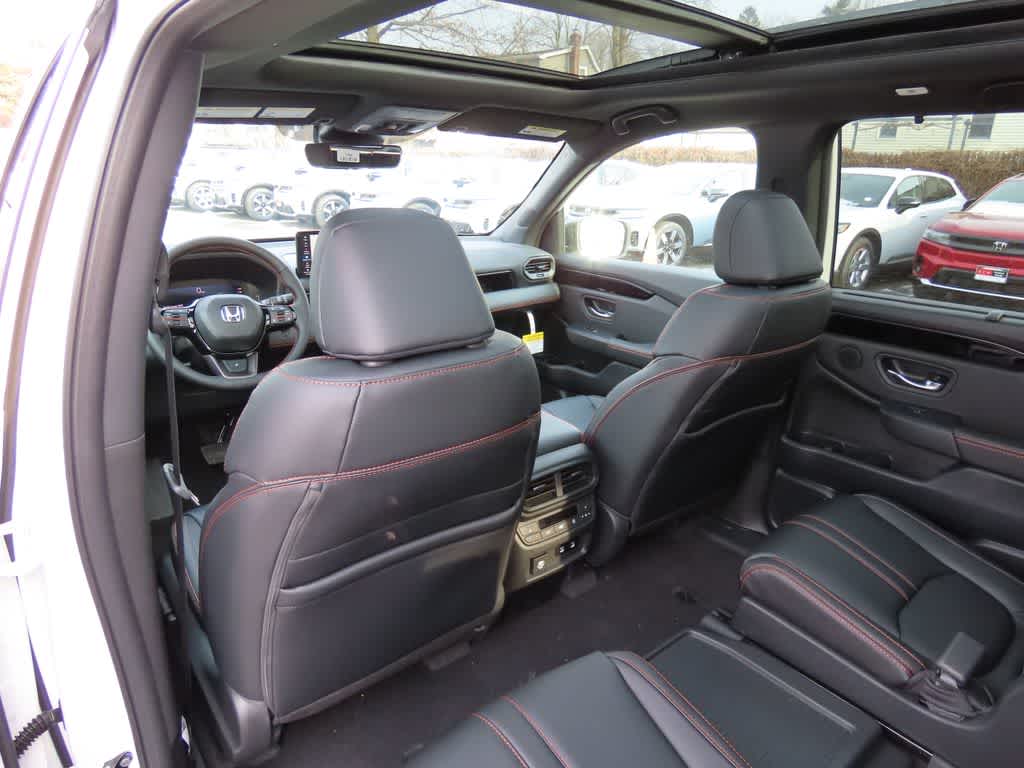 Thumbnail: 2026 Honda Pilot - 17