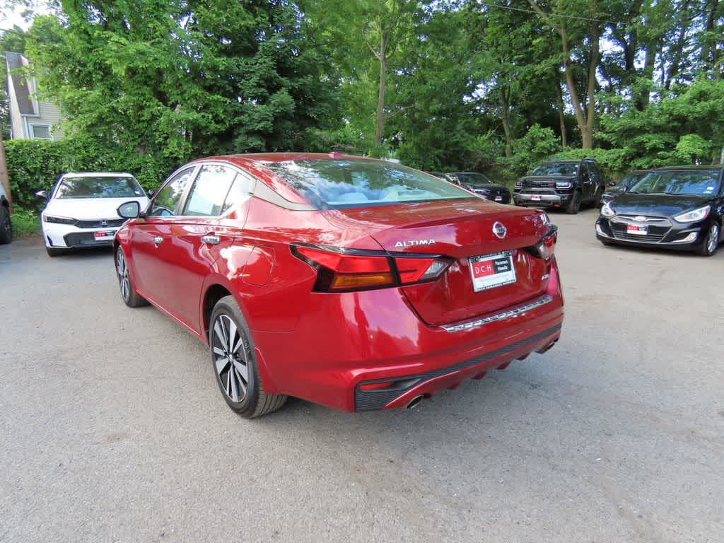 Thumbnail: 2022 Nissan Altima - 4