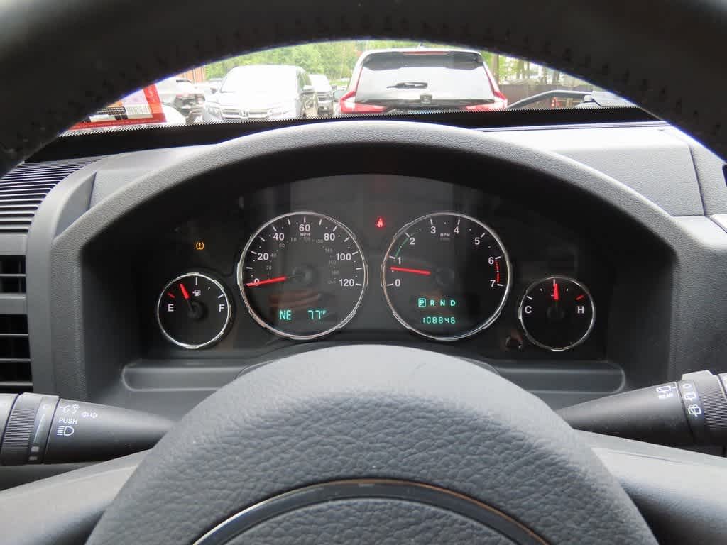 Thumbnail: 2012 Jeep Liberty - 23