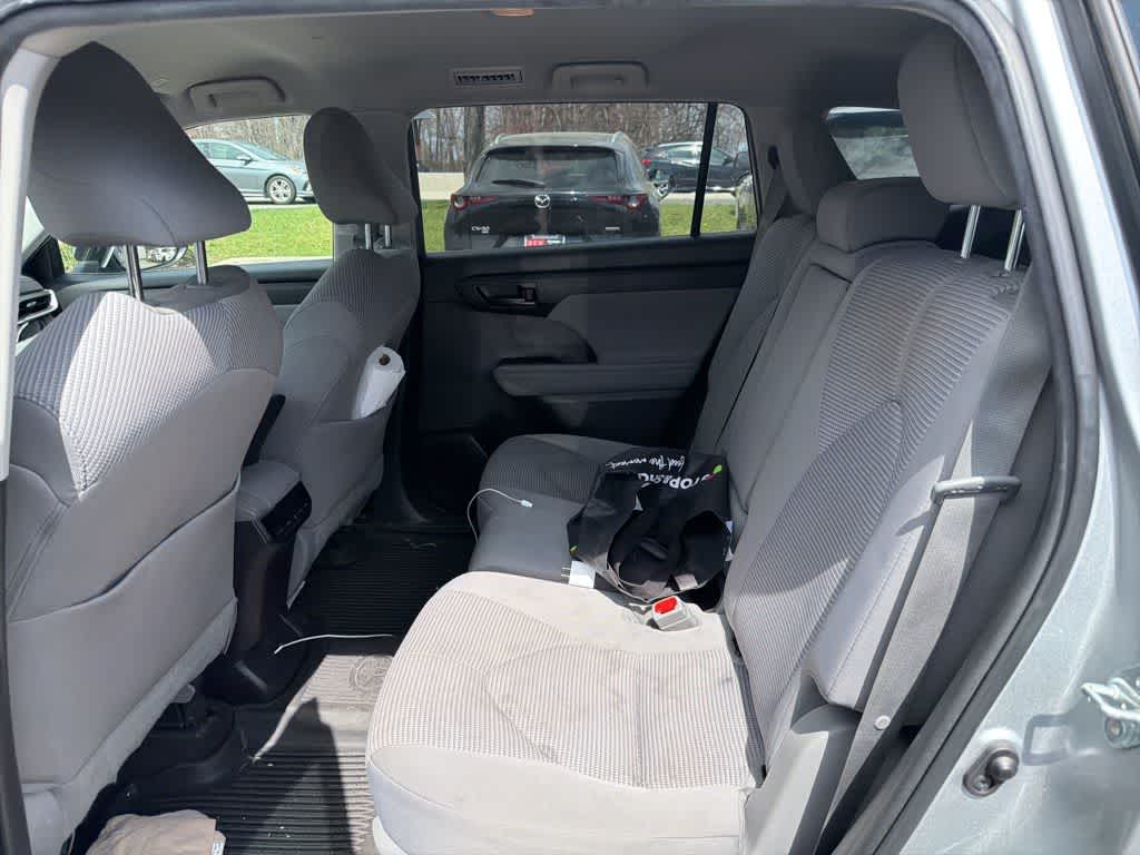 Thumbnail: 2023 Toyota Highlander - 6