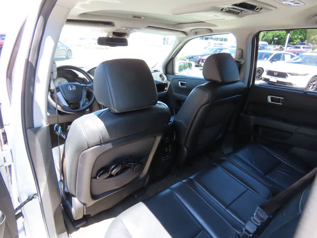 Thumbnail: 2015 Honda Pilot - 15