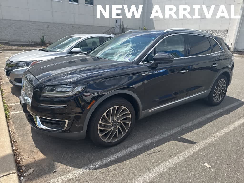 Thumbnail: 2019 Lincoln Nautilus - 3