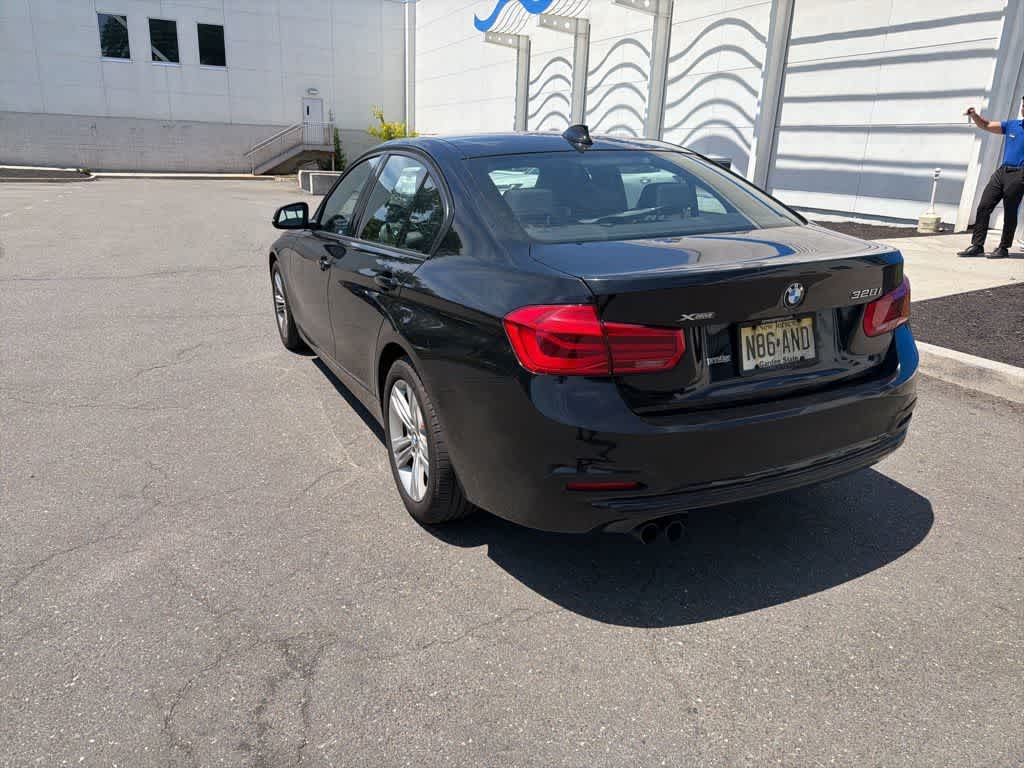 Thumbnail: 2016 BMW 3 Series - 12