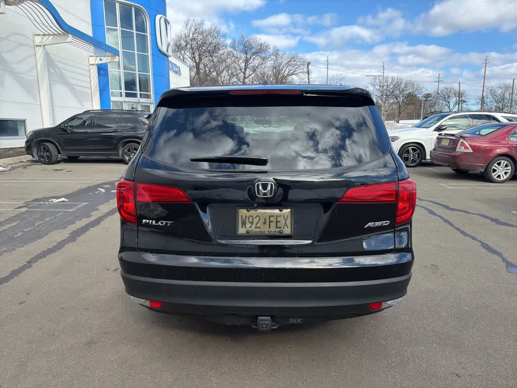 Thumbnail: 2018 Honda Pilot - 11