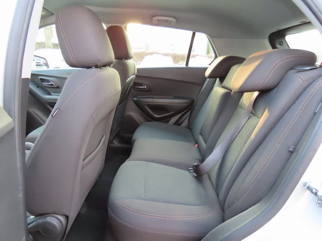 Thumbnail: 2018 Chevrolet Trax - 13