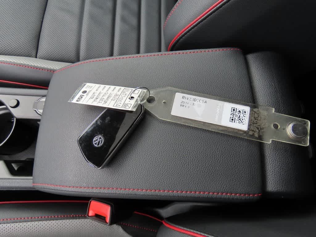 Thumbnail: 2024 Volkswagen Golf - 28