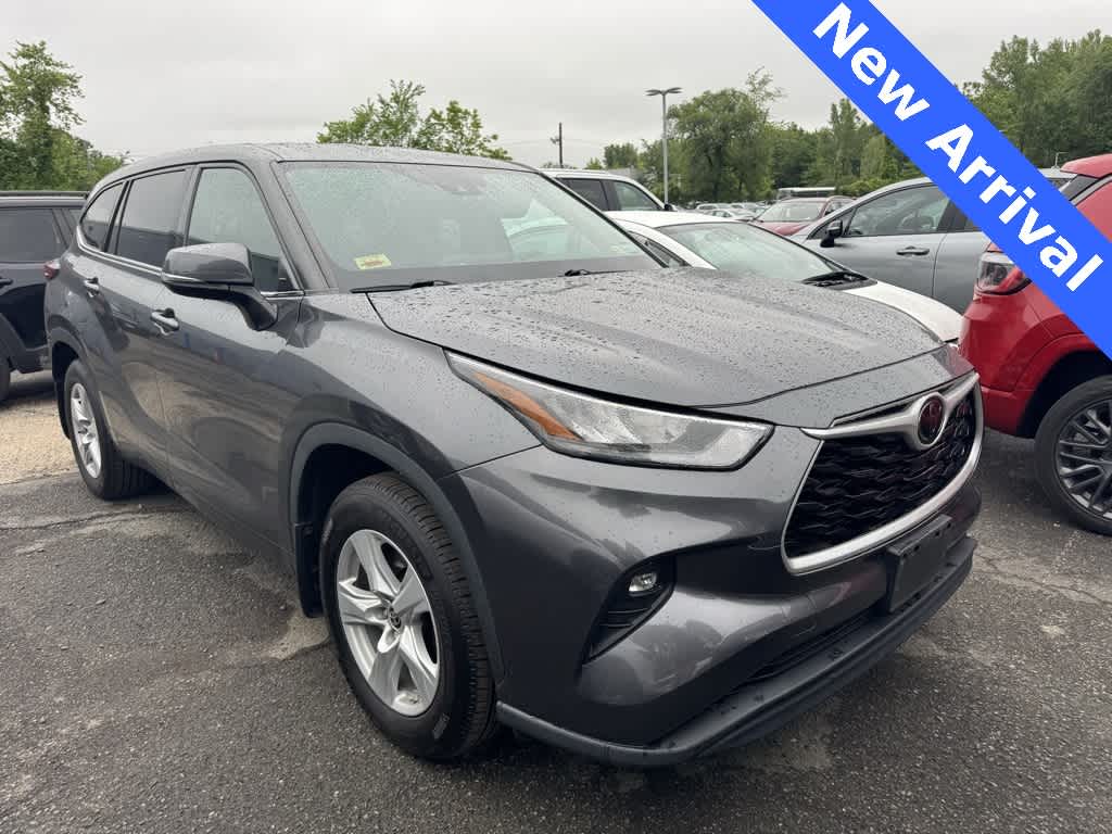2020 Toyota Highlander LE -
                  Paramus, NJ