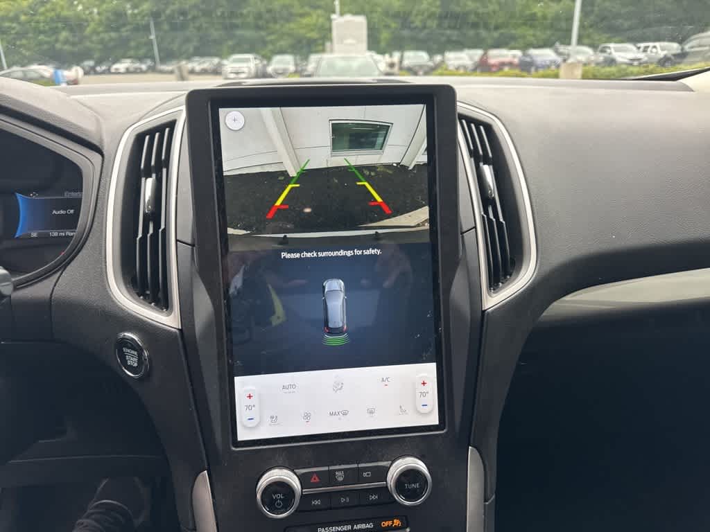 Thumbnail: 2023 Ford Edge - 25