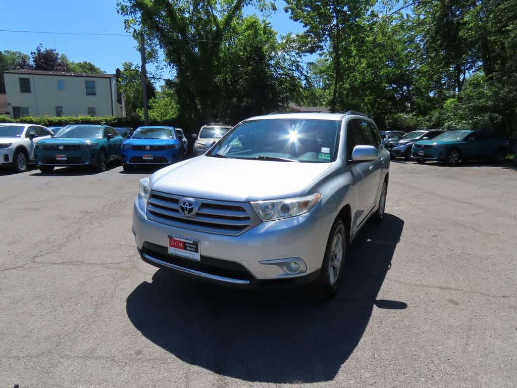 2013 Toyota Highlander Plus -
                  Paramus, NJ