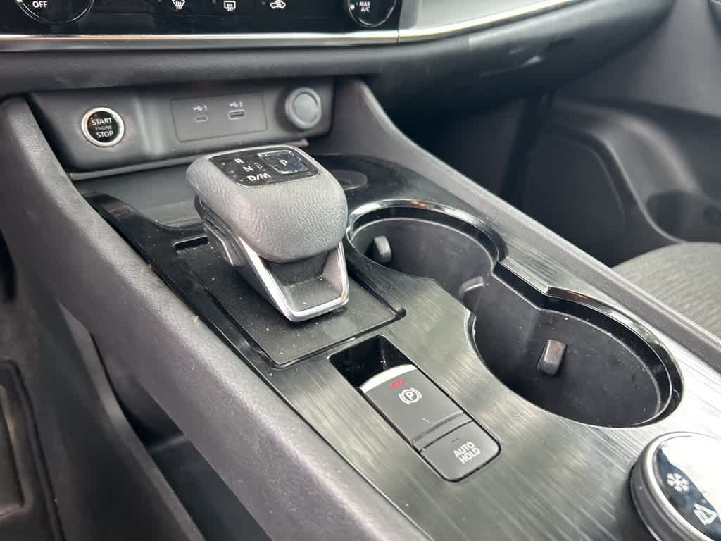 Thumbnail: 2021 Nissan Rogue - 3