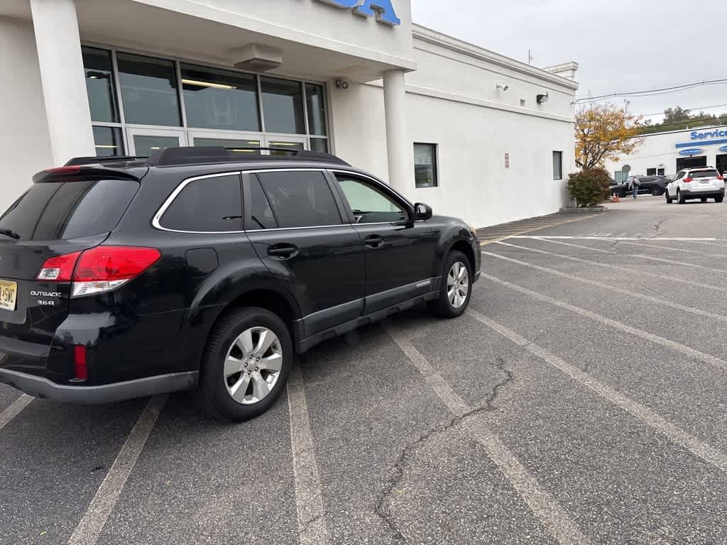Thumbnail: 2012 Subaru Outback - 12