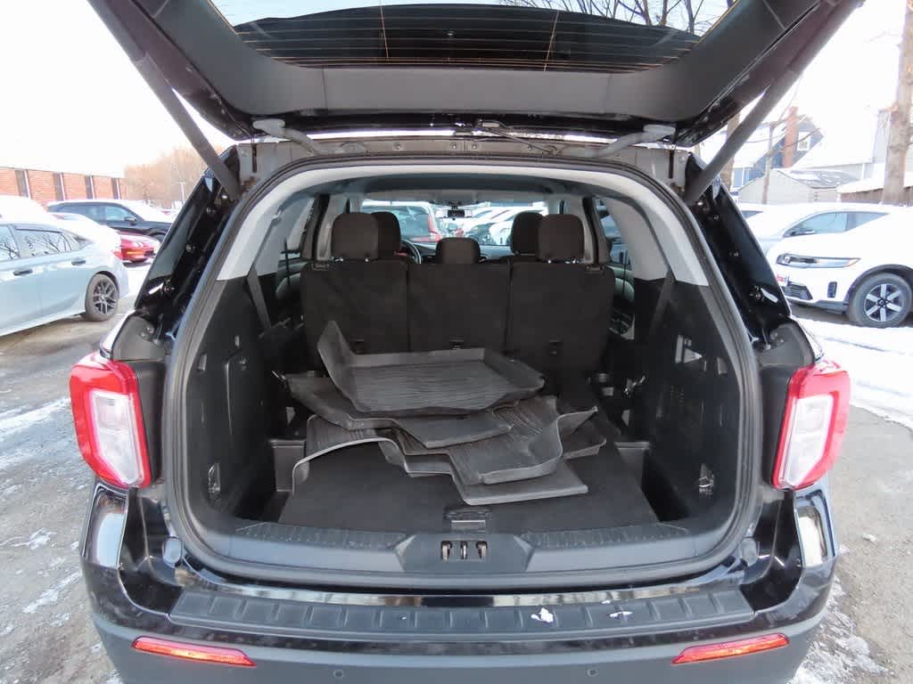 Thumbnail: 2022 Ford Explorer - 11