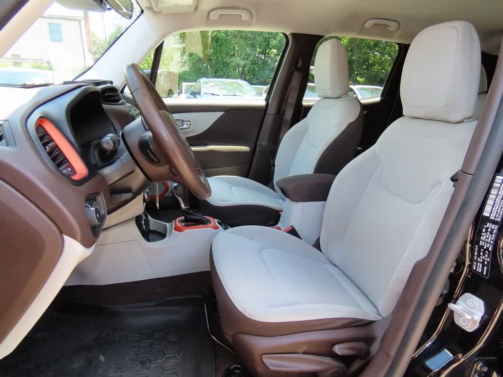 Thumbnail: 2015 Jeep Renegade - 14