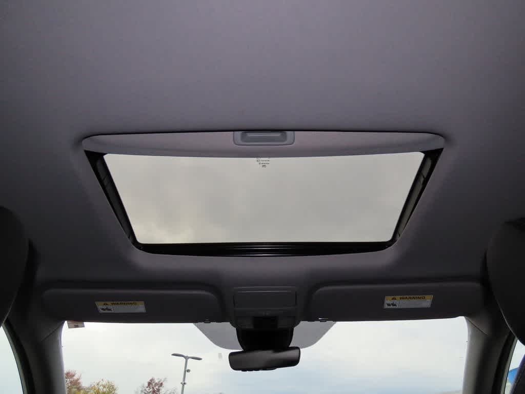 Thumbnail: 2023 Honda Odyssey - 24