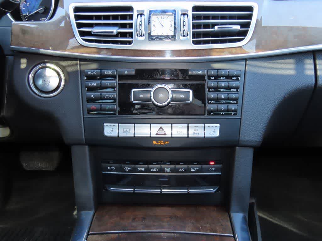 Thumbnail: 2015 Mercedes-Benz E-Class - 22