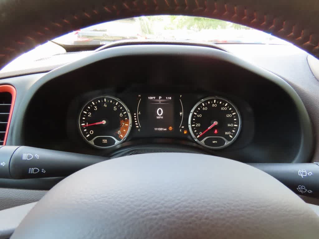 Thumbnail: 2015 Jeep Renegade - 24