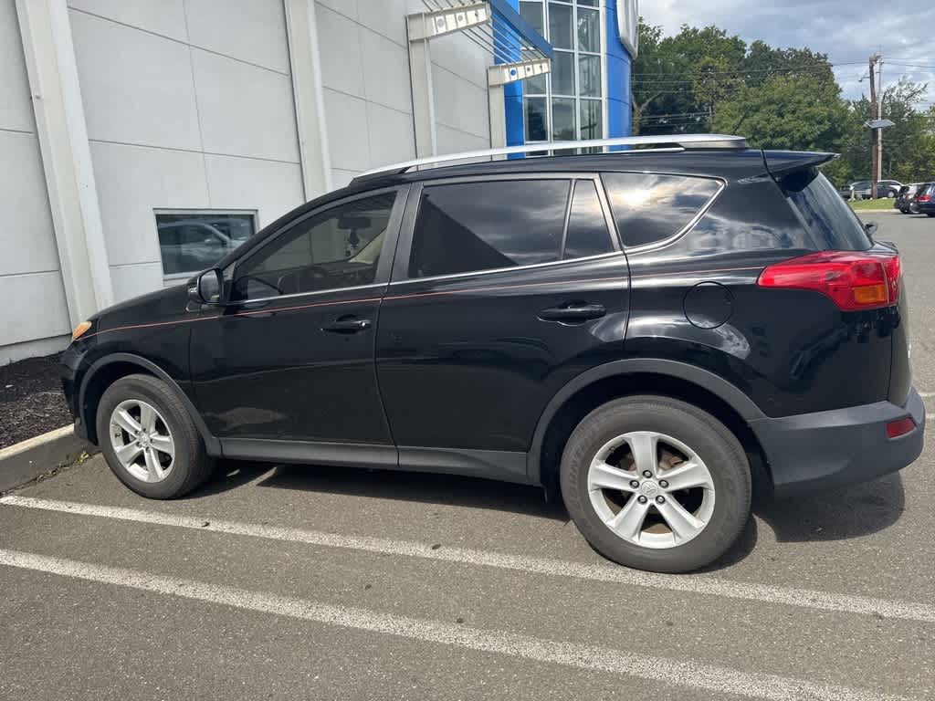 Thumbnail: 2013 Toyota RAV4 - 11