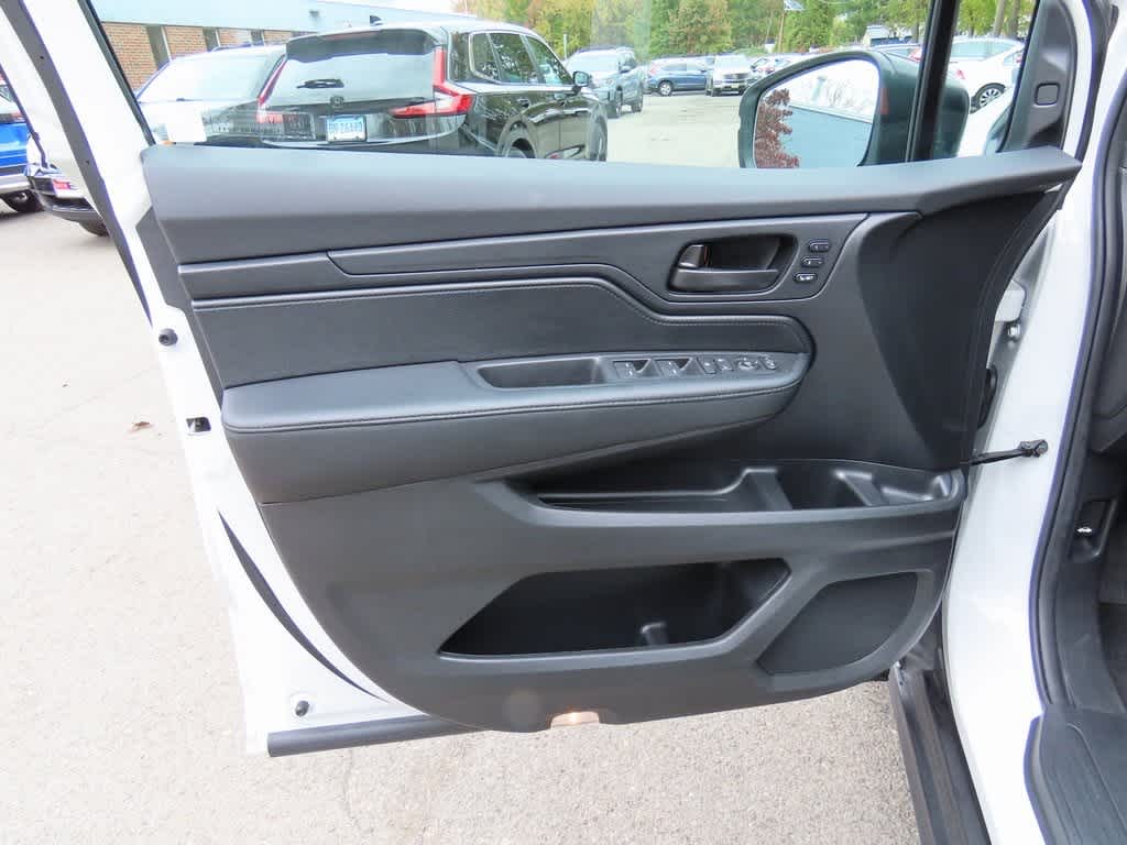 Thumbnail: 2025 Honda Odyssey - 16