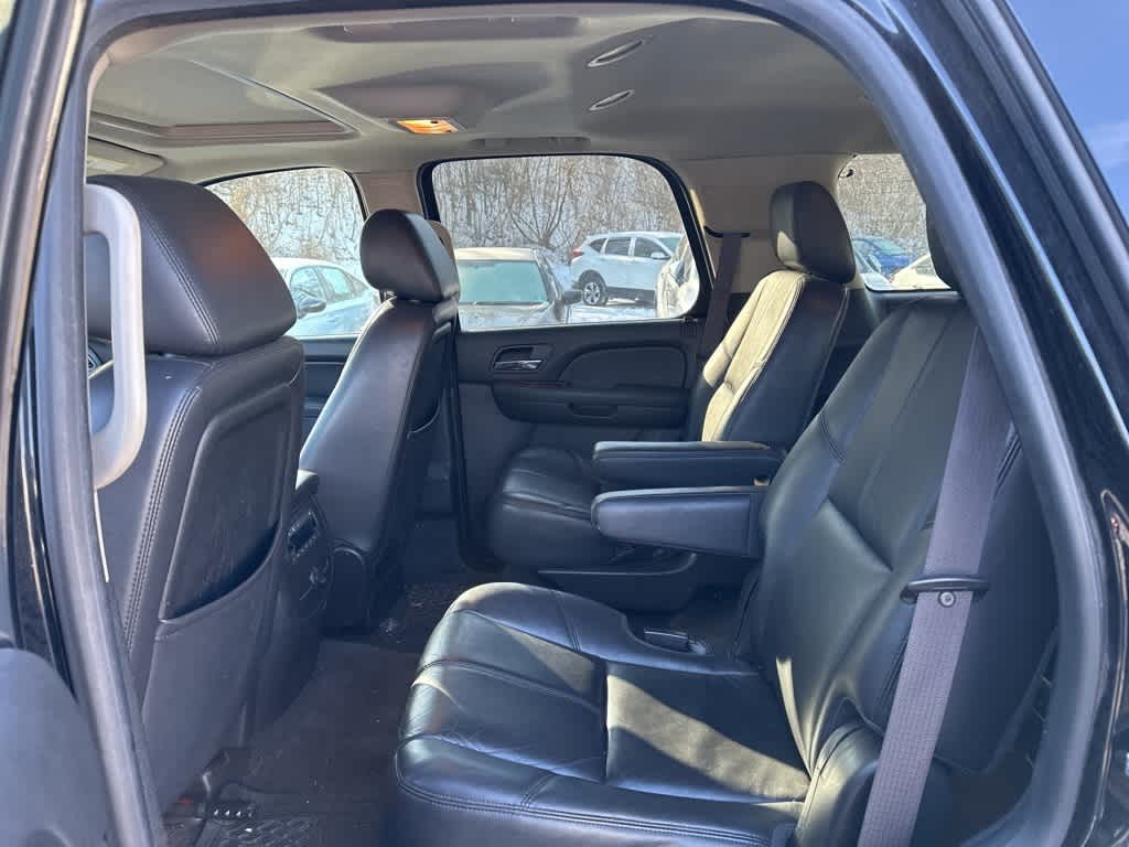 Thumbnail: 2014 Chevrolet Tahoe - 17