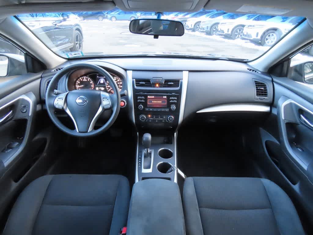 Thumbnail: 2015 Nissan Altima - 17