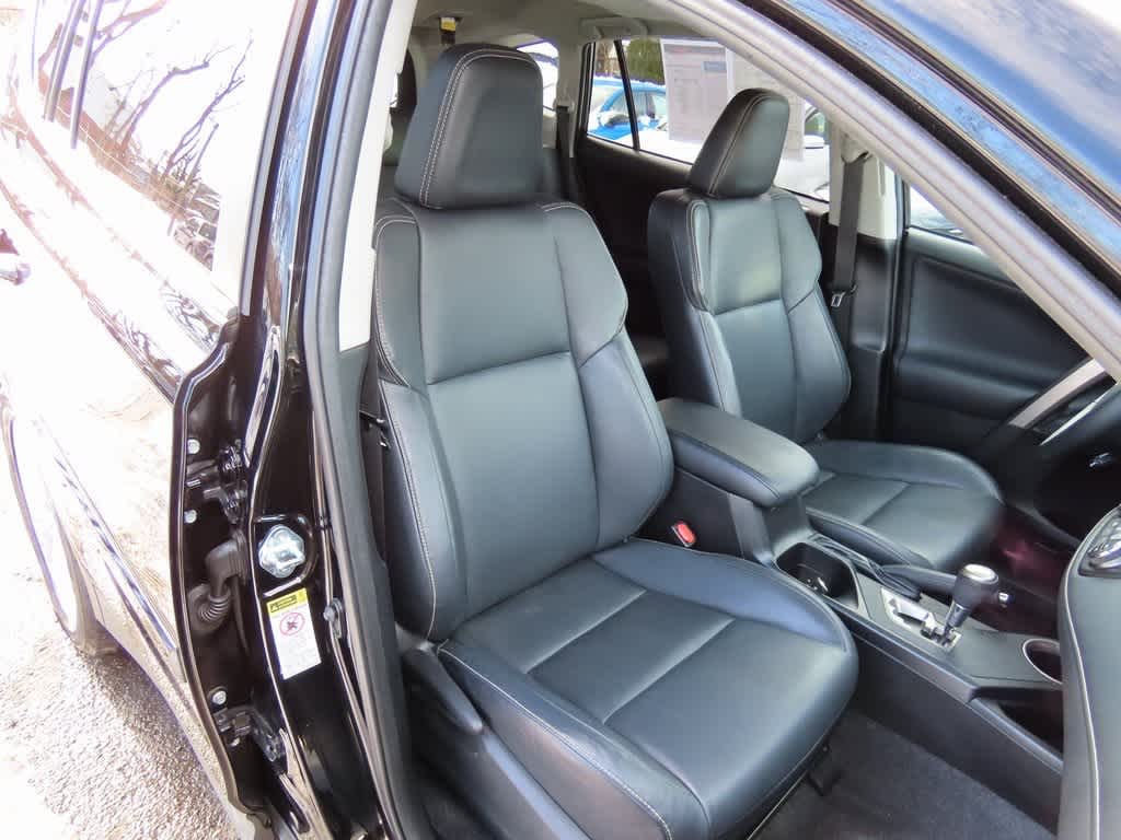 Thumbnail: 2015 Toyota RAV4 - 18