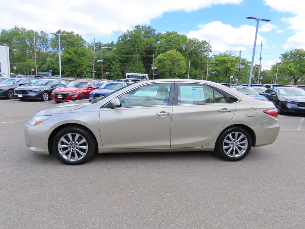 Thumbnail: 2015 Toyota Camry - 3
