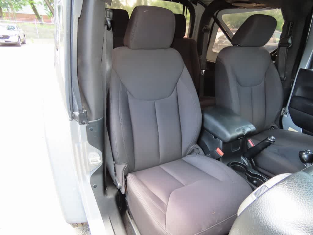 Thumbnail: 2014 Jeep Wrangler - 15