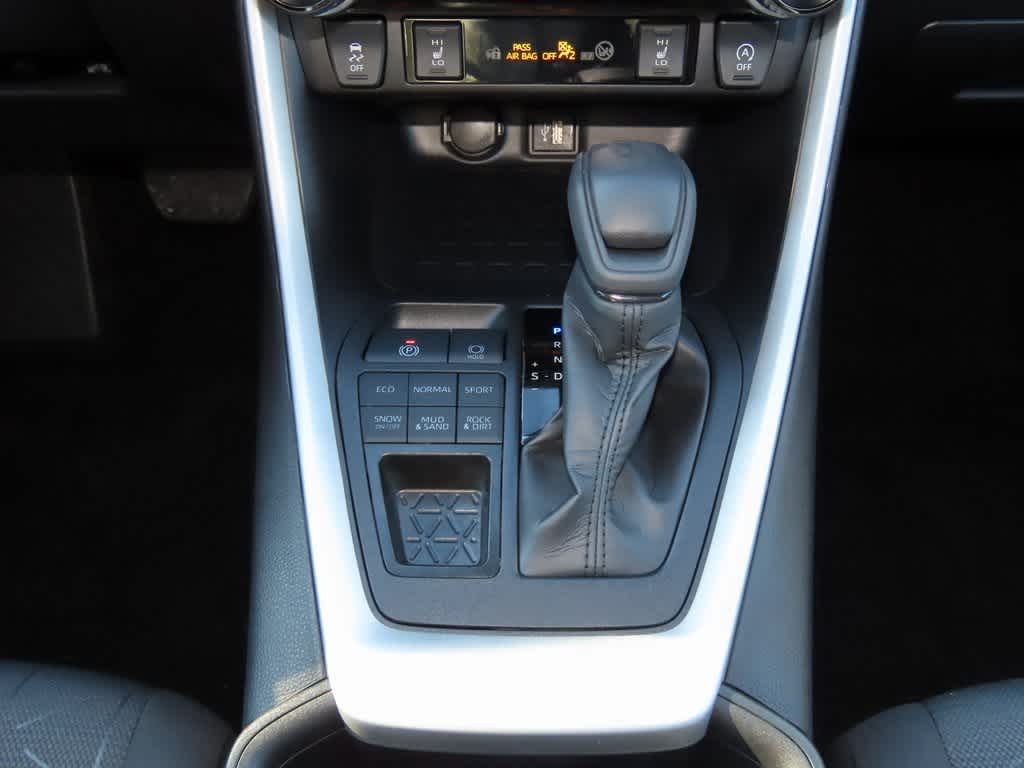 Thumbnail: 2025 Toyota RAV4 - 21