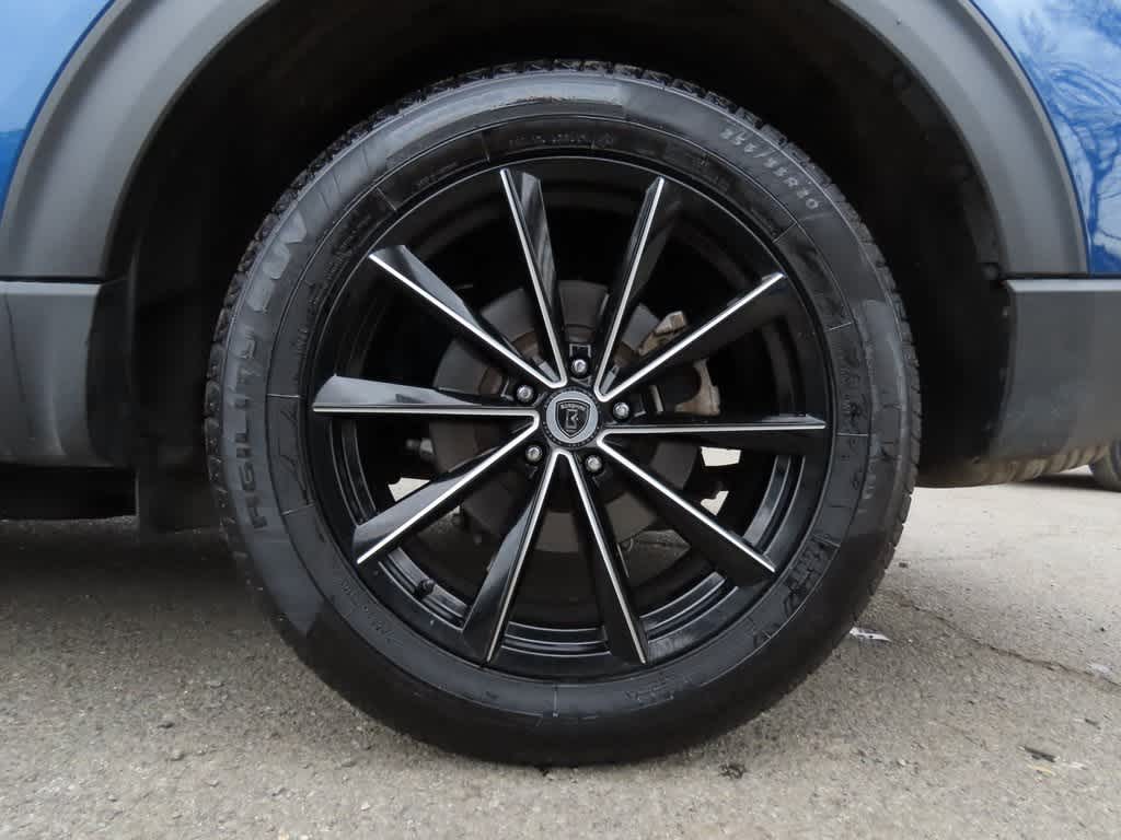 Thumbnail: 2020 Ford Explorer - 11