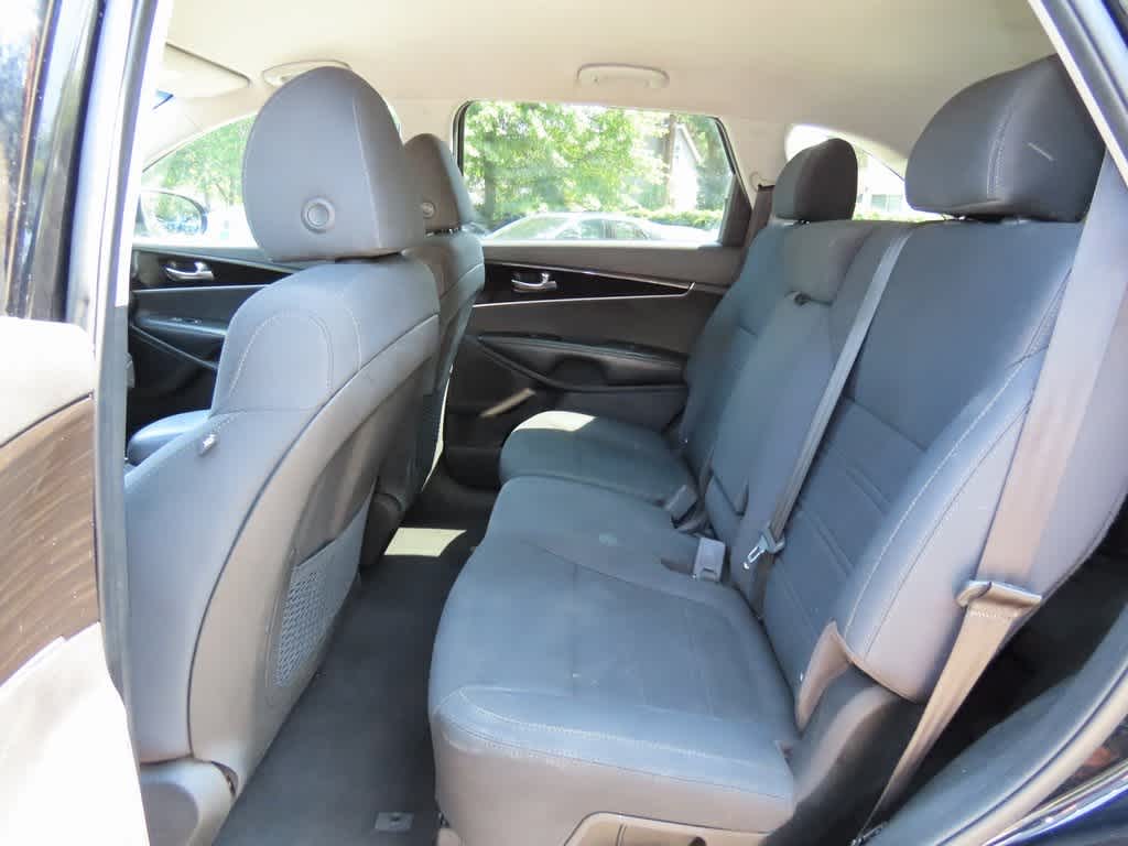 Thumbnail: 2019 Kia Sorento - 15