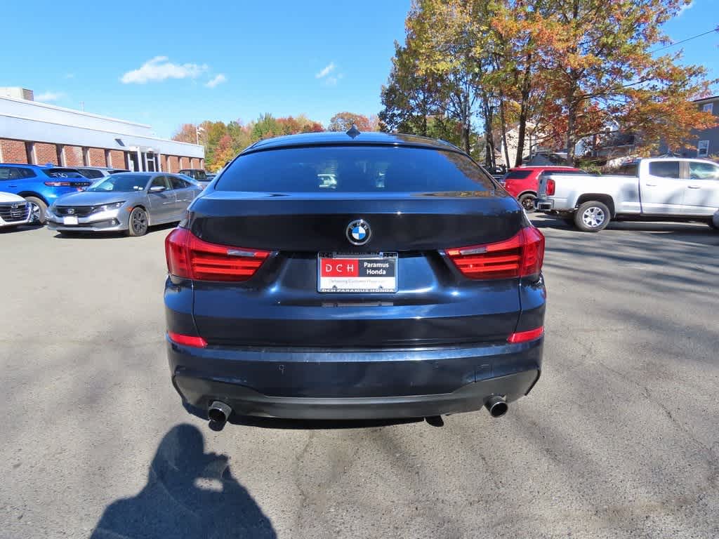 Thumbnail: 2015 BMW 5 Series - 5