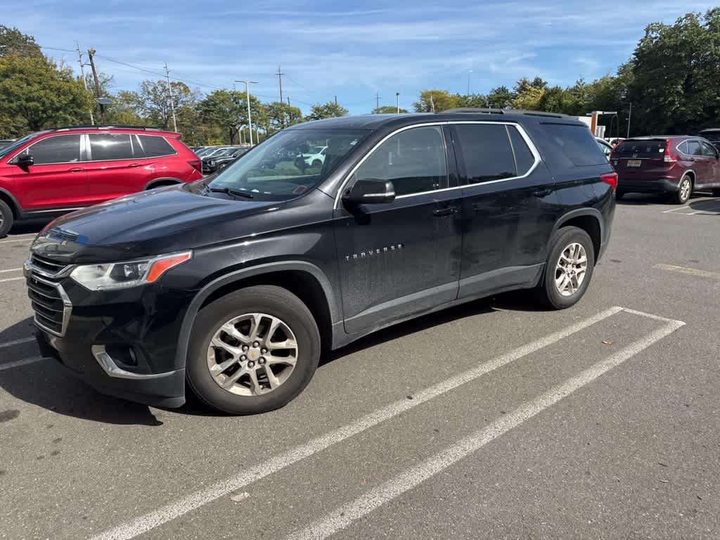 Thumbnail: 2021 Chevrolet Traverse - 4