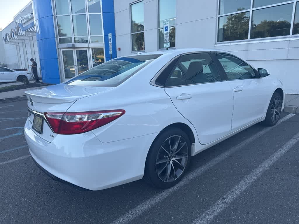 Thumbnail: 2017 Toyota Camry - 7