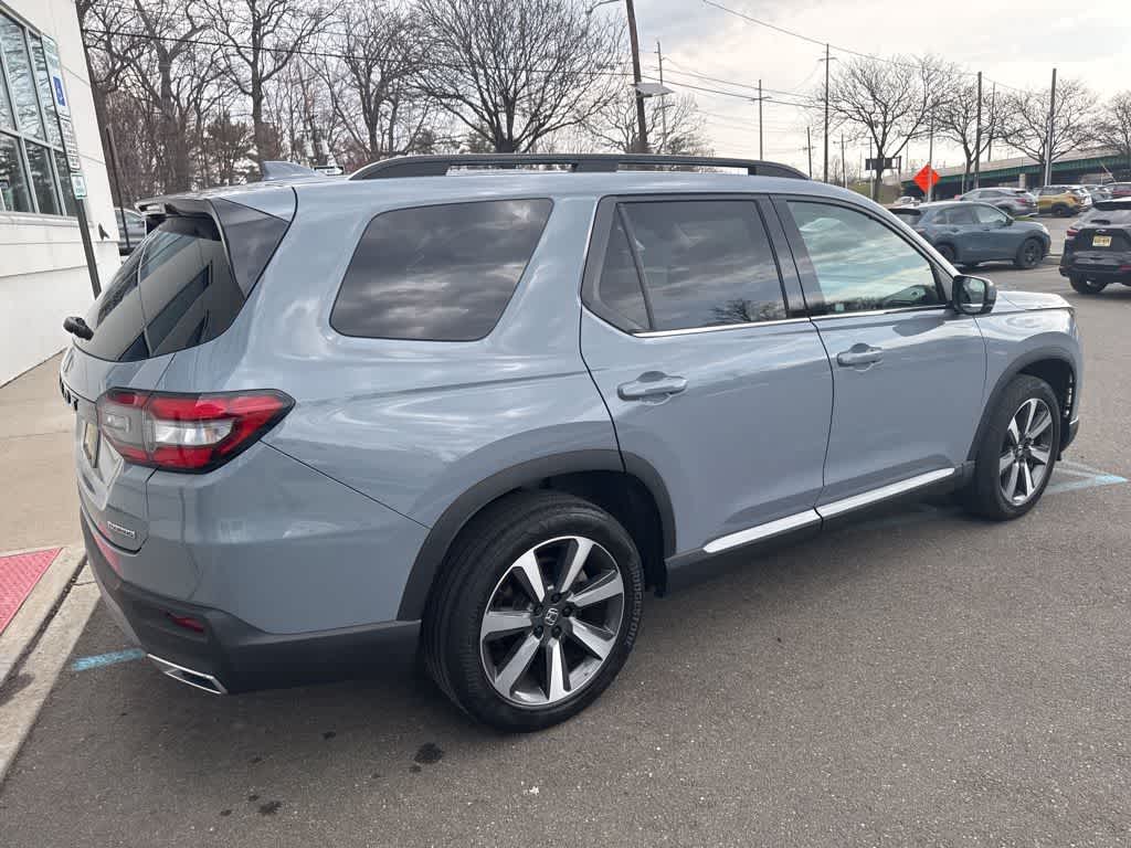 Thumbnail: 2023 Honda Pilot - 10