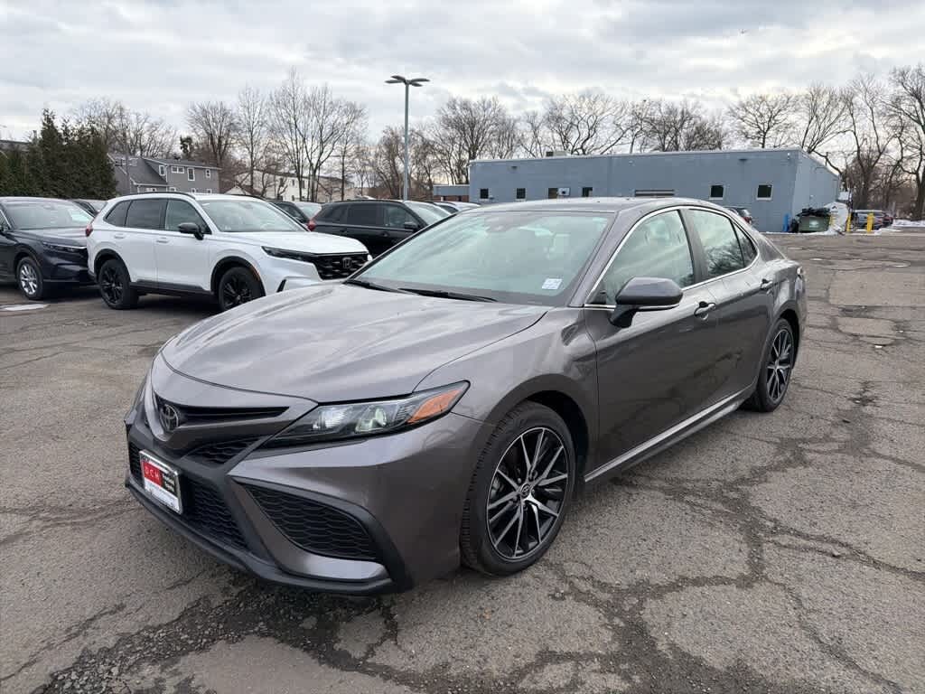 Used 2023 Toyota Camry SE Sedan