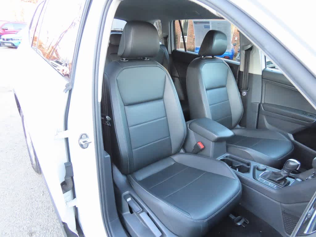 Thumbnail: 2019 Volkswagen Tiguan - 17