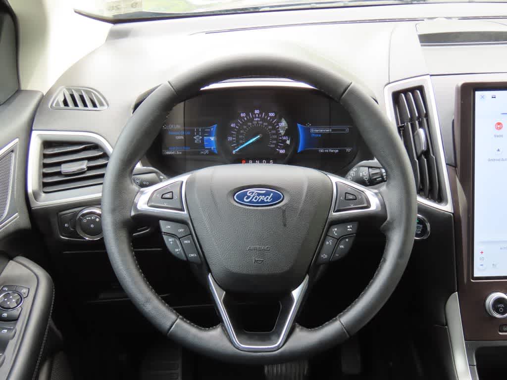 Thumbnail: 2021 Ford Edge - 17