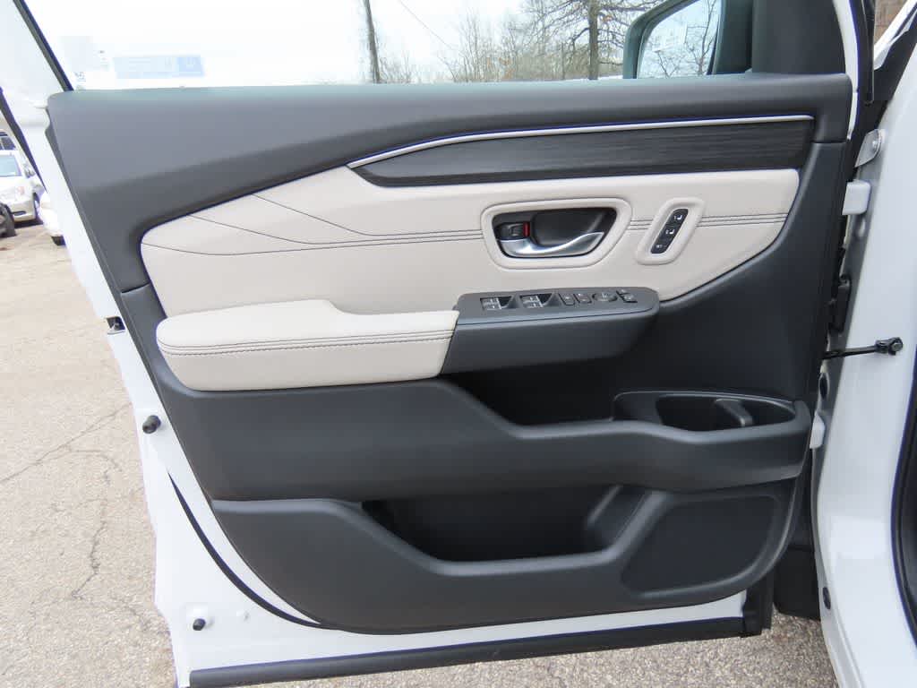 Thumbnail: 2026 Honda Pilot - 19