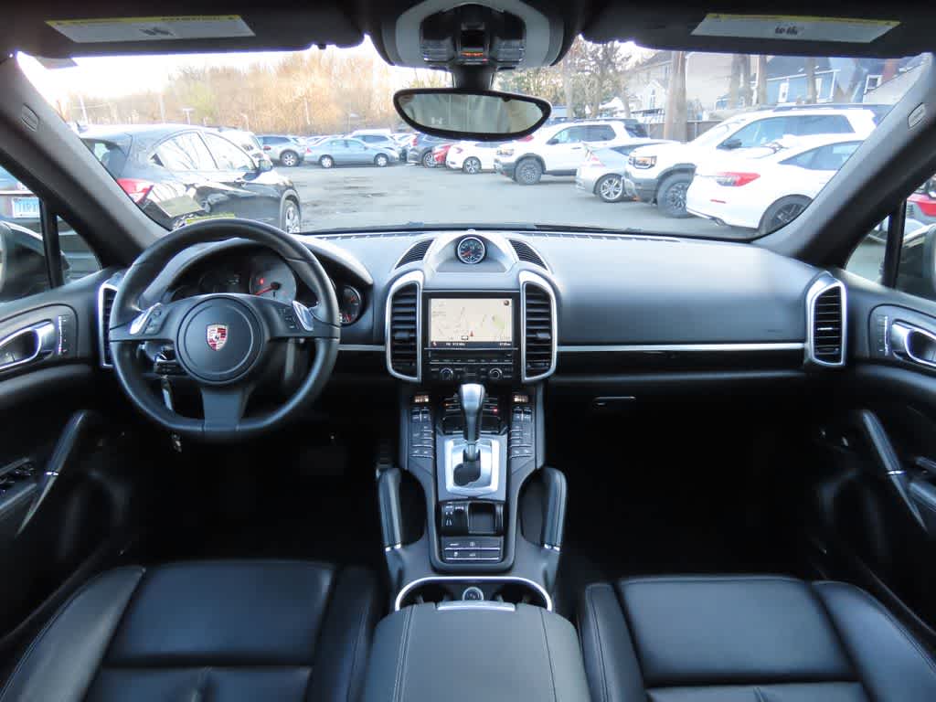Thumbnail: 2012 Porsche Cayenne - 18