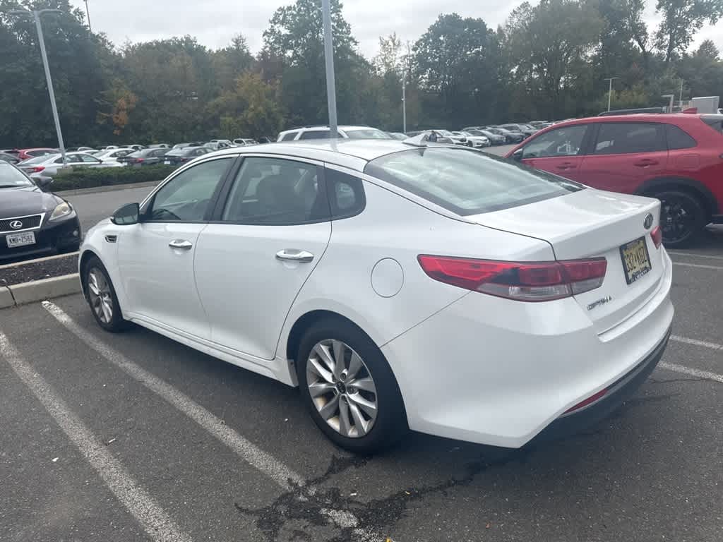 Thumbnail: 2017 Kia Optima - 8