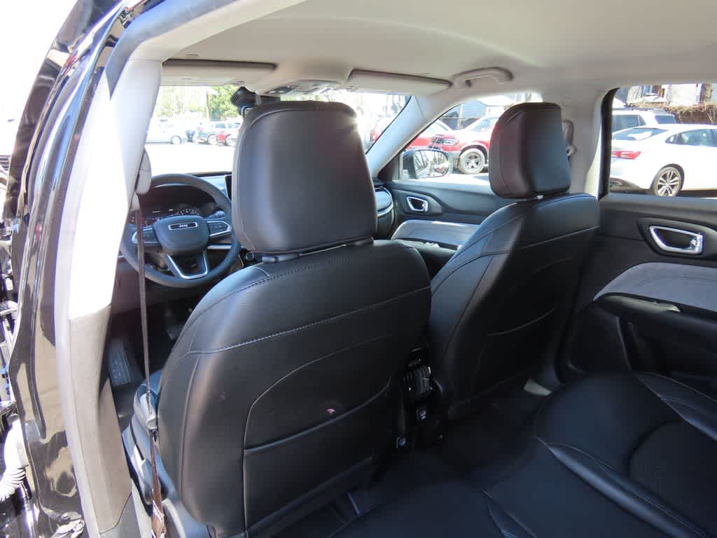 Thumbnail: 2022 Jeep Compass - 16